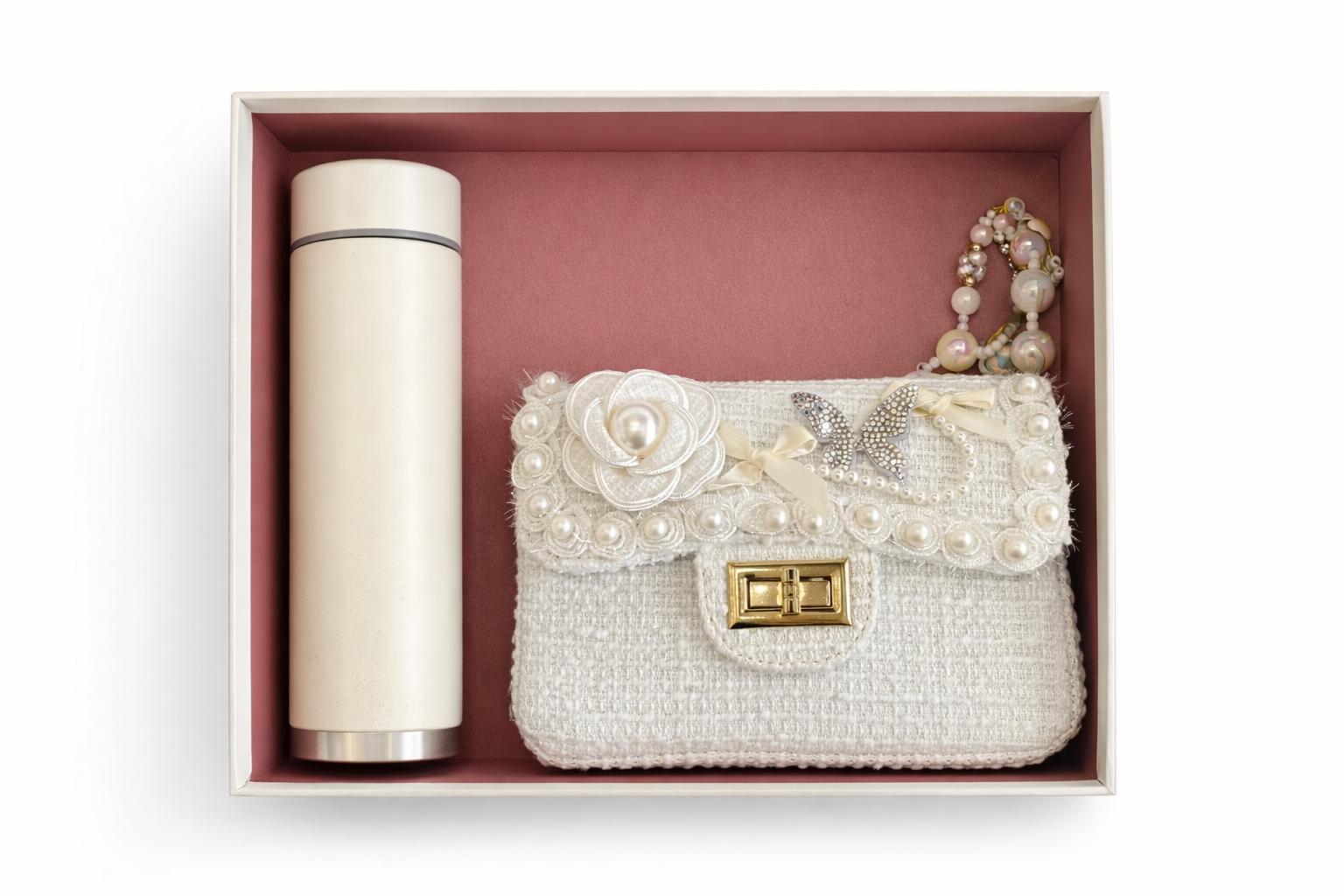 Kit Feminino com Garrafa Térmica e Bolsa Decorada